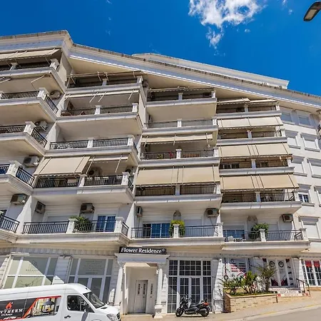 Appartamento Flower Balcony | 2br Beachside Escape By Pikhost Sarandë