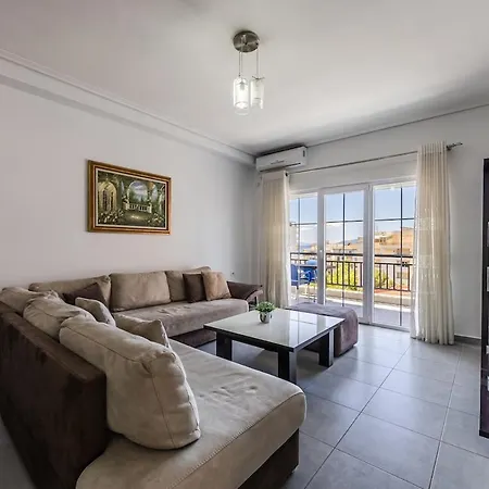 Appartamento Flower Balcony | 2br Beachside Escape By Pikhost Sarandë