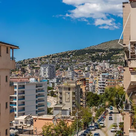 Appartamento Flower Balcony | 2br Beachside Escape By Pikhost