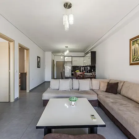 Appartamento Flower Balcony | 2br Beachside Escape By Pikhost